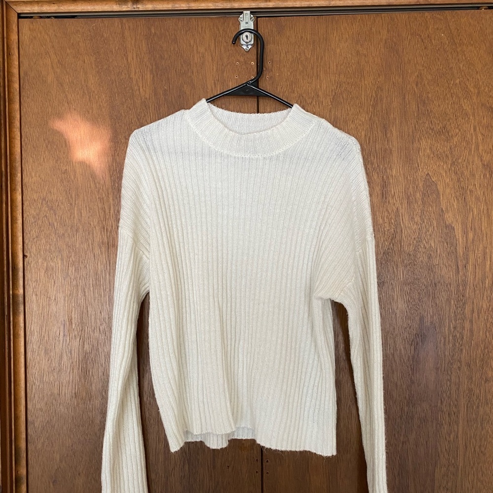 Forever 21 White sweater!